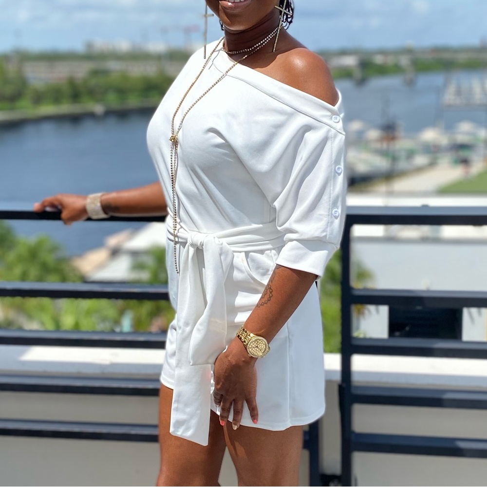 White romper - Picture 5 of 5